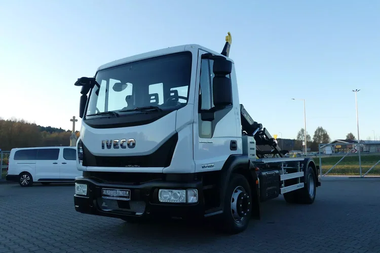 Iveco EUROCARGO 120E-220 / HAKOWIEC / EURO 6 / 48 tys km / MANUAL / zdjęcie 8