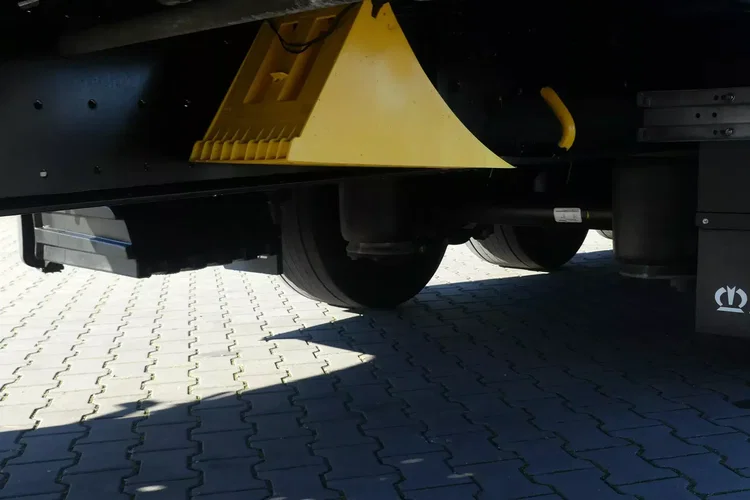 Krone MEGA / FIRANKA / OŚ PODNOSZONA / DACH PODNOSZONY / zdjęcie 25