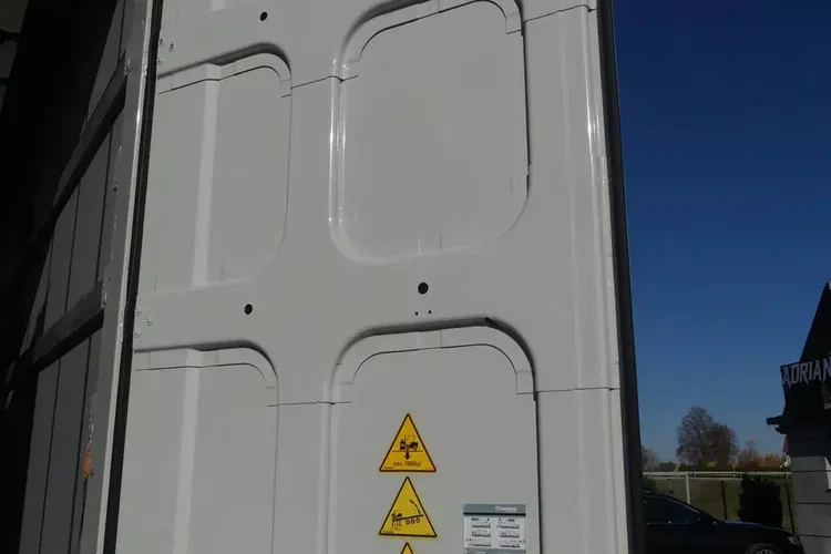 Krone MEGA / FIRANKA / OŚ PODNOSZONA / DACH PODNOSZONY / zdjęcie 31