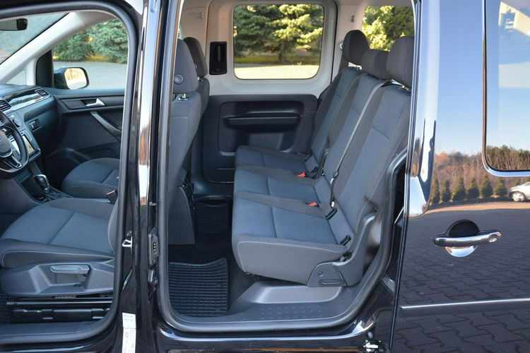 Volkswagen Caddy DSG Duża Navi Kamera Klimatronic Relingi Oryginał z Niemiec zdjęcie 16
