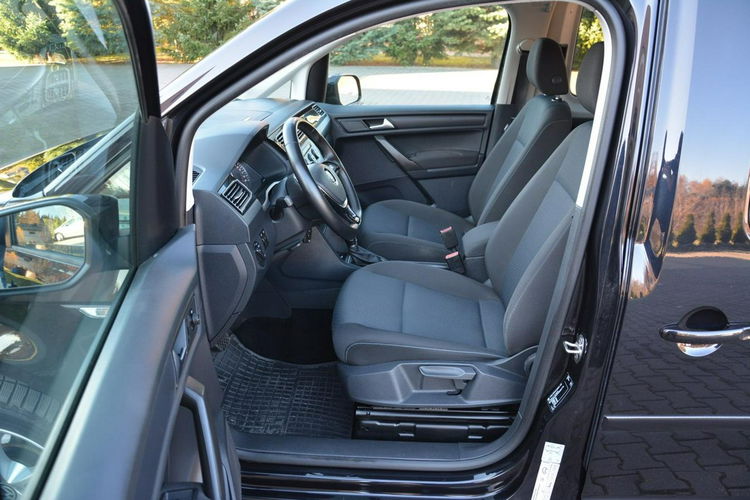 Volkswagen Caddy DSG Duża Navi Kamera Klimatronic Relingi Oryginał z Niemiec zdjęcie 22