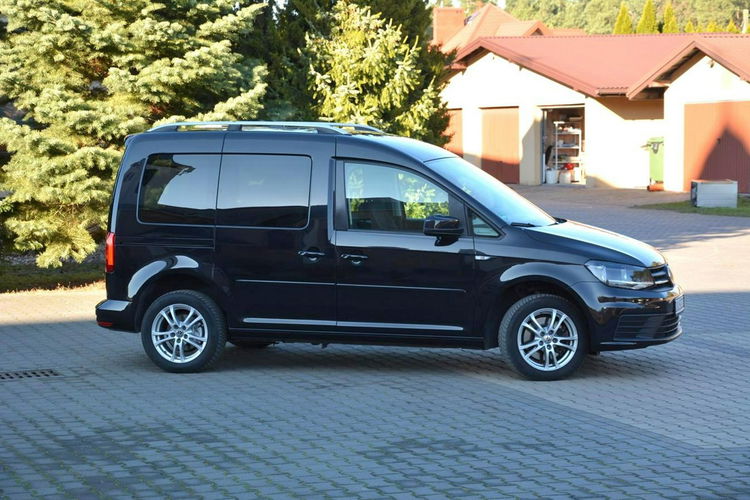Volkswagen Caddy DSG Duża Navi Kamera Klimatronic Relingi Oryginał z Niemiec zdjęcie 4