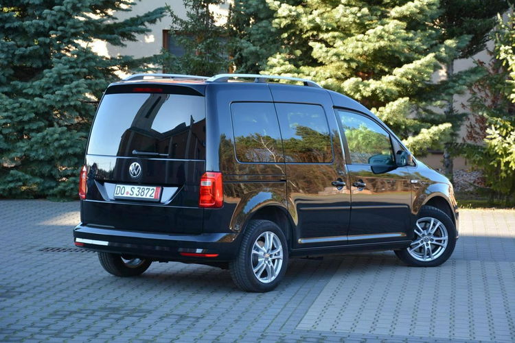 Volkswagen Caddy DSG Duża Navi Kamera Klimatronic Relingi Oryginał z Niemiec zdjęcie 6