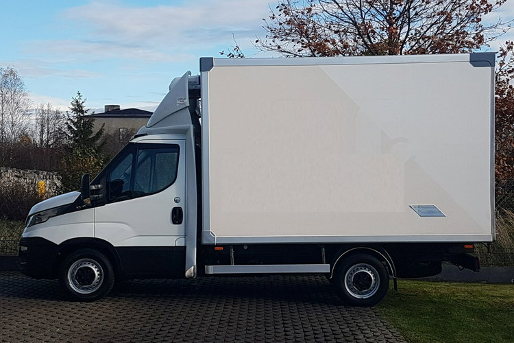 Iveco Daily 6EP CHŁODNIA MROŹNIA IZOTERMA AGREGAT THERMO KING V-200 MAX GRZANIE zdjęcie 12