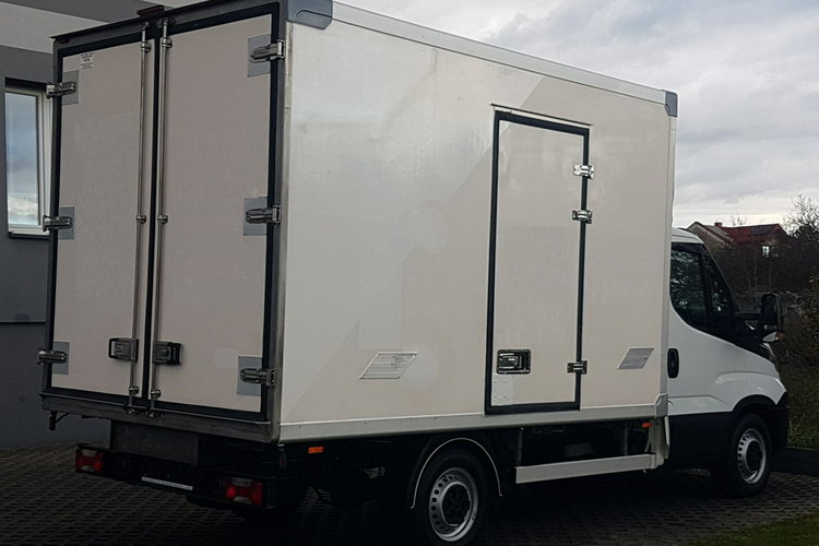 Iveco Daily 6EP CHŁODNIA MROŹNIA IZOTERMA AGREGAT THERMO KING V-200 MAX GRZANIE zdjęcie 4