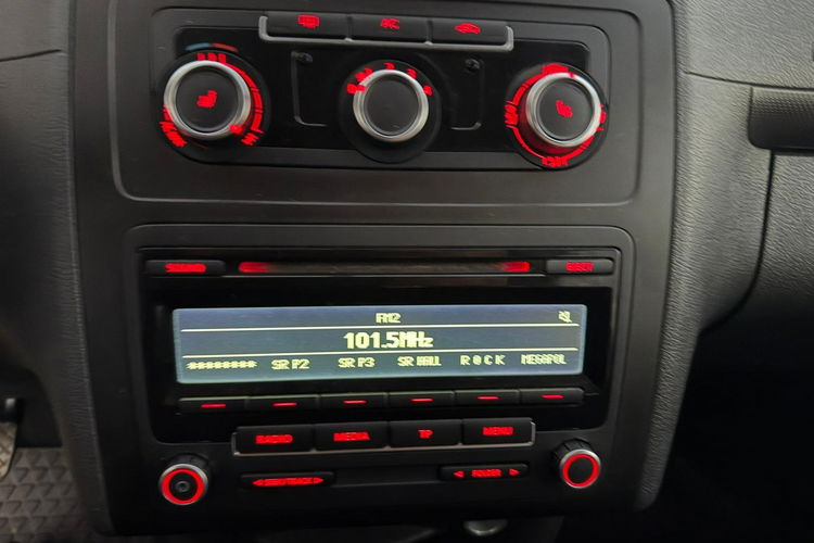 Volkswagen Caddy 2.0 MPI 109 KM MAXI 7 osobowy Zarejestrowany zdjęcie 20