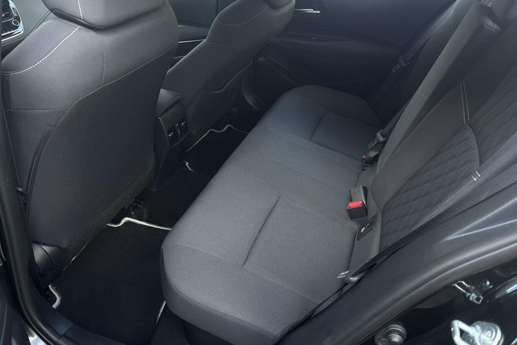 Toyota Corolla 1.8 Hybrid COMFORT TECH, salon Polska, gwarancja, FV23% zdjęcie 14