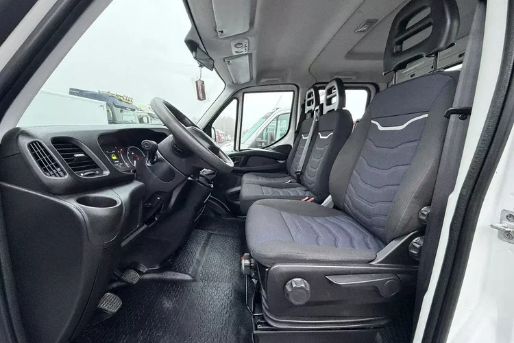 Iveco Daily 35C16 V zdjęcie 11