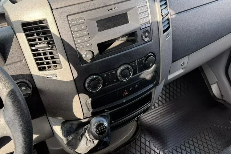 Mercedes Sprinter zdjęcie 23