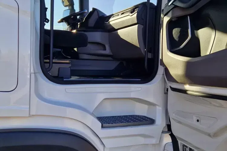 Scania R 460 A4x2NA zdjęcie 11