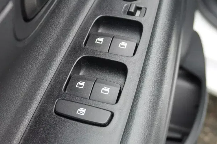 Hyundai i20 zdjęcie 33