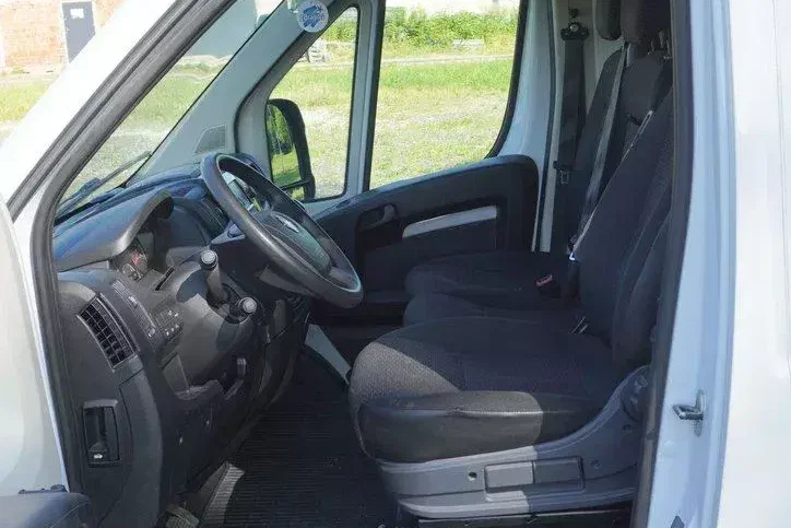 Opel Movano zdjęcie 27