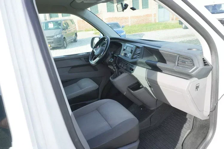 Volkswagen Transporter T6.1_ Doka _4Motion _ 4x4 zdjęcie 44