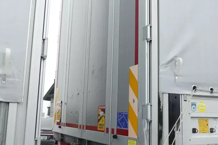 MAN TGX 26.460 / ZESTAW PRZEJAZDOWY / WINDA / KLIMA POSTOJOWA / zdjęcie 14