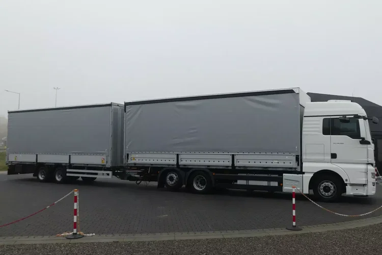 MAN TGX 26.460 / ZESTAW PRZEJAZDOWY / WINDA / KLIMA POSTOJOWA / zdjęcie 6