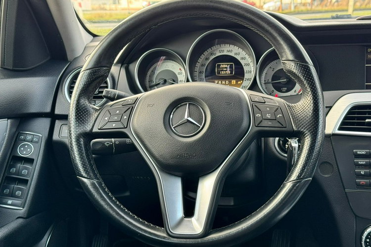Mercedes C 180 Automat Diesel Niski Przebieg zdjęcie 20