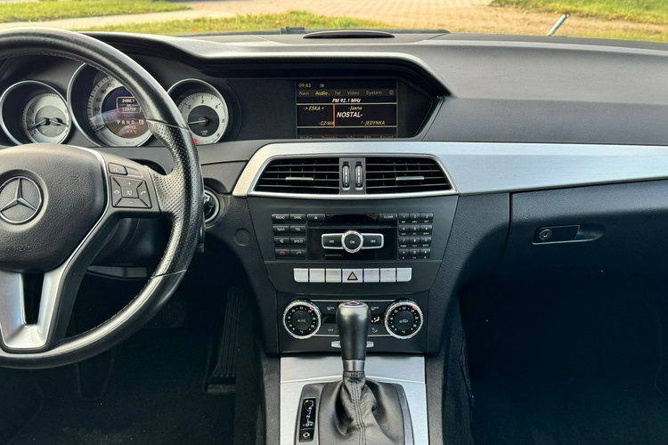 Mercedes C 180 Automat Diesel Niski Przebieg zdjęcie 21