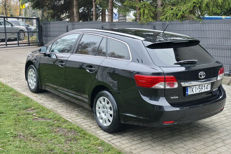 Toyota Avensis 1.8 Benzyna | | Gwarancja | Bogate wyposażenie | Automat zdjęcie 2