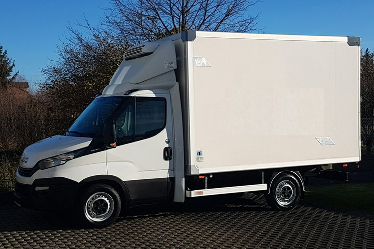 Iveco Daily 6EP CHŁODNIA MROŹNIA IZOTERMA AGREGAT THERMO KING V-200 MAX GRZANIE zdjęcie 2