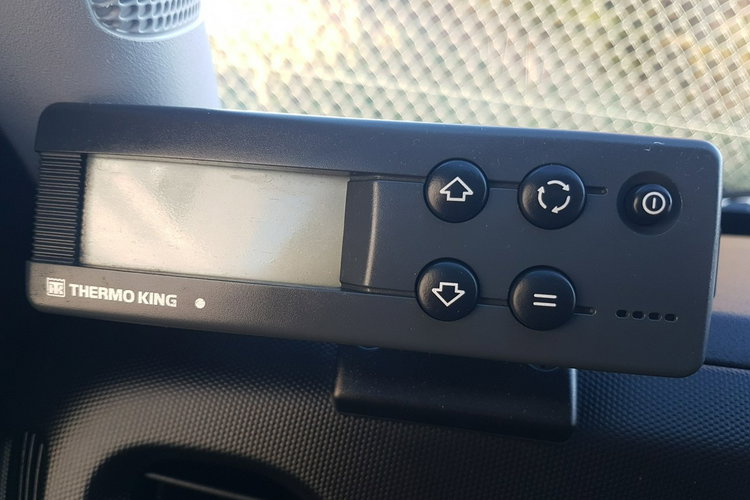 Iveco Daily 6EP CHŁODNIA MROŹNIA IZOTERMA AGREGAT THERMO KING V-200 MAX GRZANIE zdjęcie 27