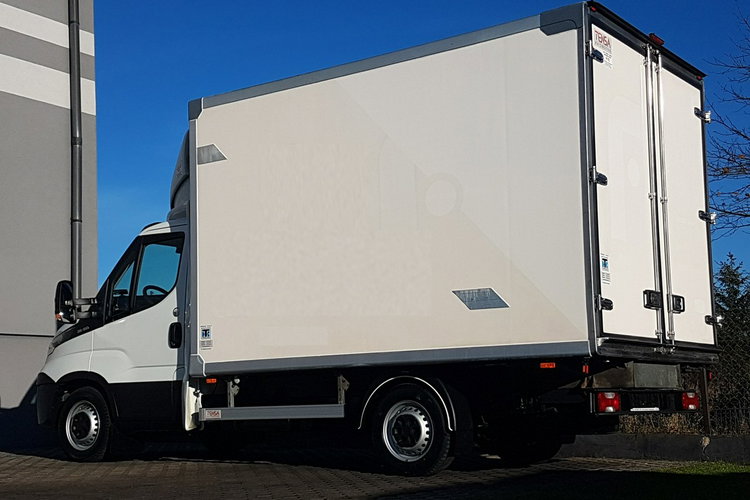 Iveco Daily 6EP CHŁODNIA MROŹNIA IZOTERMA AGREGAT THERMO KING V-200 MAX GRZANIE zdjęcie 28