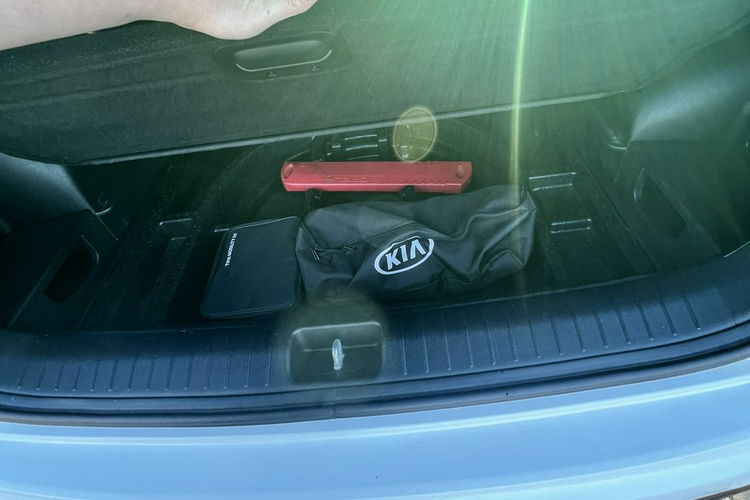 Kia Sportage Zadbana, dobrze wyposażona zdjęcie 11