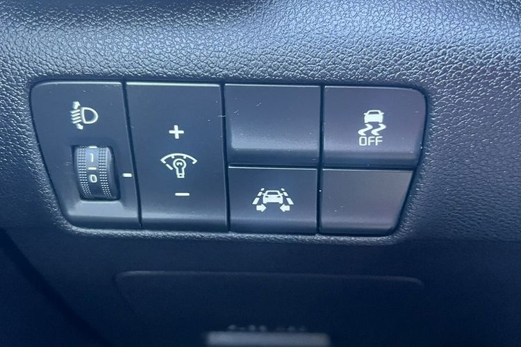 Kia Sportage Zadbana, dobrze wyposażona zdjęcie 32