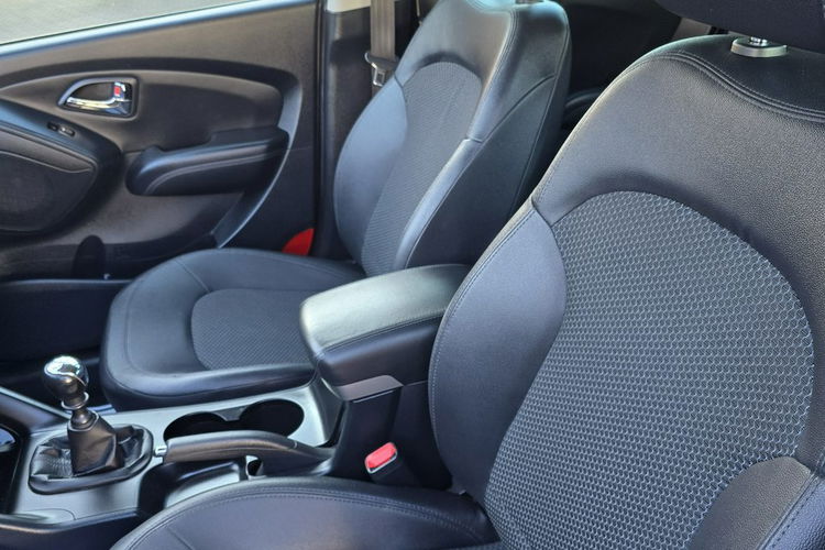 Hyundai ix35 1.6Benz - Serwis.Klimatronic 2 str.Pól-Skór.El.szyby..Alu. zdjęcie 13