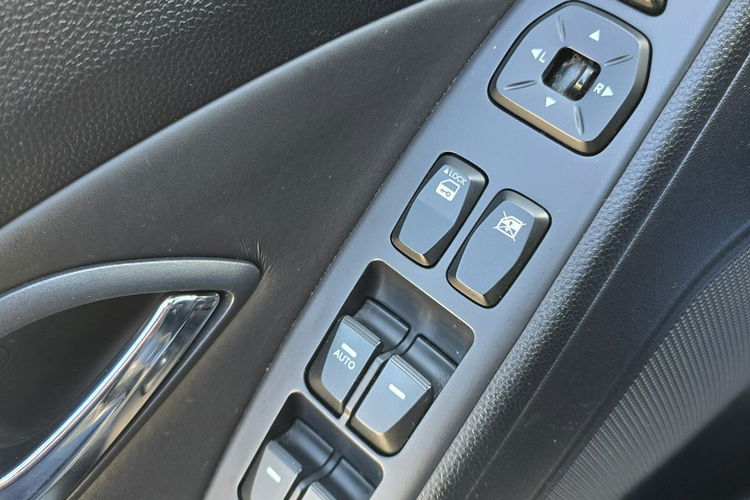 Hyundai ix35 1.6Benz - Serwis.Klimatronic 2 str.Pól-Skór.El.szyby..Alu. zdjęcie 27