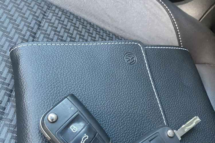 Volkswagen T-Roc R-Line 1.5tsi automat 150 KM polski salon bezwypadkowy max wersja gwar zdjęcie 21