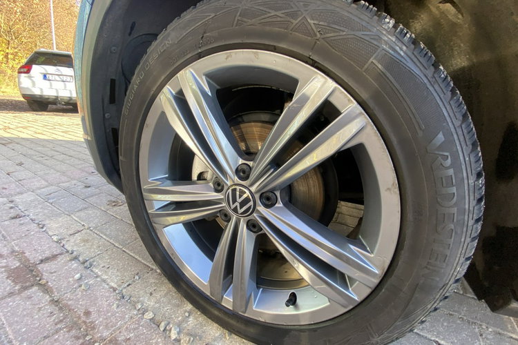 Volkswagen T-Roc R-Line 1.5tsi automat 150 KM polski salon bezwypadkowy max wersja gwar zdjęcie 4