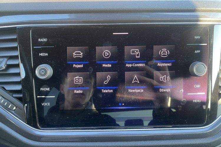 Volkswagen T-Roc R-Line 1.5tsi automat 150 KM polski salon bezwypadkowy max wersja gwar zdjęcie 40