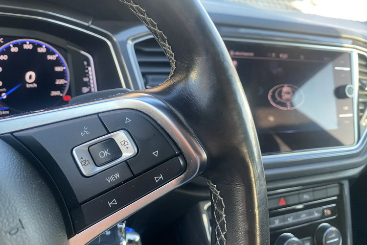 Volkswagen T-Roc R-Line 1.5tsi automat 150 KM polski salon bezwypadkowy max wersja gwar zdjęcie 43