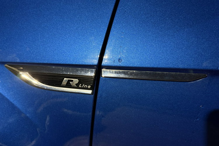 Volkswagen T-Roc R-Line 1.5tsi automat 150 KM polski salon bezwypadkowy max wersja gwar zdjęcie 47