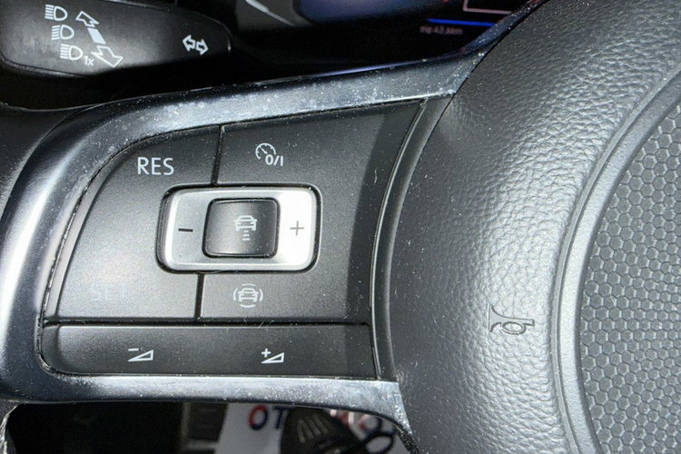 Volkswagen T-Roc R-Line 1.5tsi automat 150 KM polski salon bezwypadkowy max wersja gwar zdjęcie 61