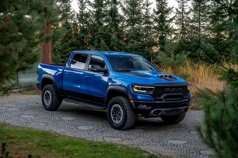 1500 TRX 5.7 V8 707 KM / NISKI przebieg / Carbon / Bezwypadkowy Do AKCYZY zdjęcie 