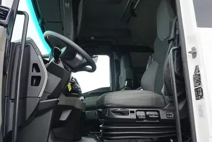 MAN TGX / 18.470 / E 6 / GM / ZESTAW PRZEJAZDOWY 120 M3 / ŁAD. 14 815 KG / RETARDER zdjęcie 7