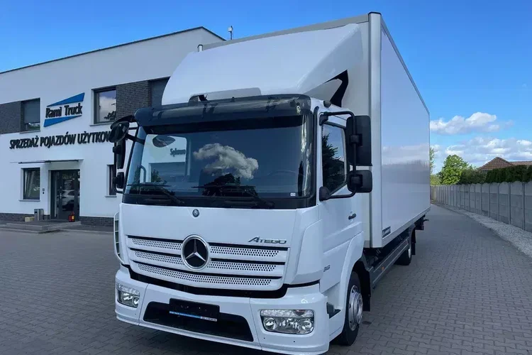 Mercedes ATEGO 818, IZOTERMA OGRZEWANA zdjęcie 1