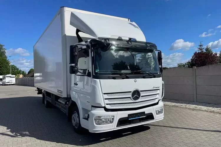 Mercedes ATEGO 818, IZOTERMA OGRZEWANA zdjęcie 4