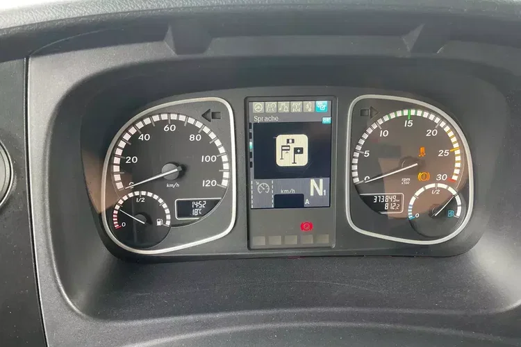 Mercedes ATEGO 1227 CHŁODNIA HAKOWA / HAKÓWKA zdjęcie 17