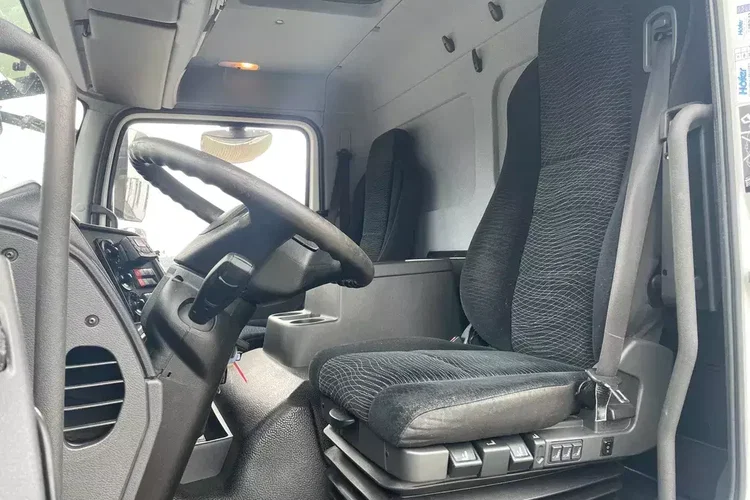 Mercedes ATEGO 1227 CHŁODNIA HAKOWA / HAKÓWKA zdjęcie 14