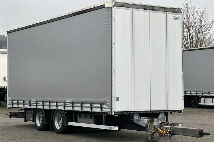 TRAILERS / PRZYCZEPA / PRZEJAZDOWA / 7.7 M / 2 OSIE / HALDEX / OCYNK zdjęcie 5