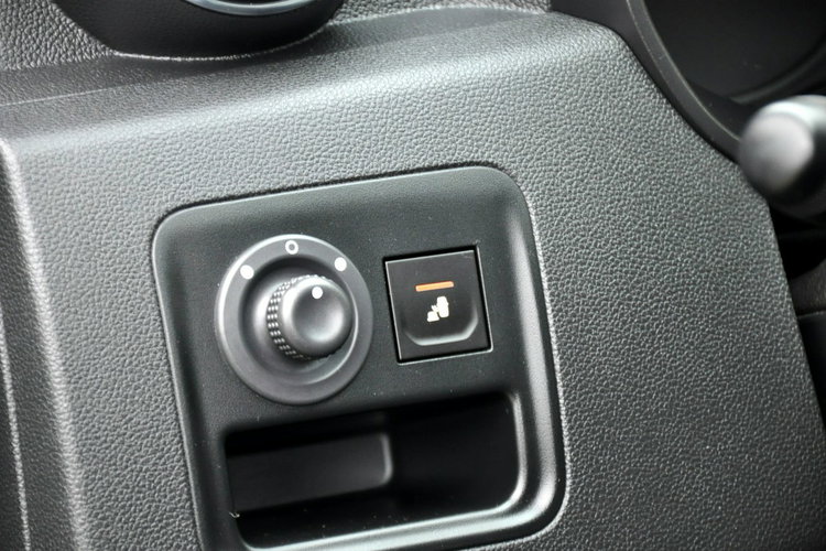 Dacia Duster 1.3i(150KM) Led Duża Navi Kamera 360 Welur Reling BLS I Wł Alu17"ASO zdjęcie 37