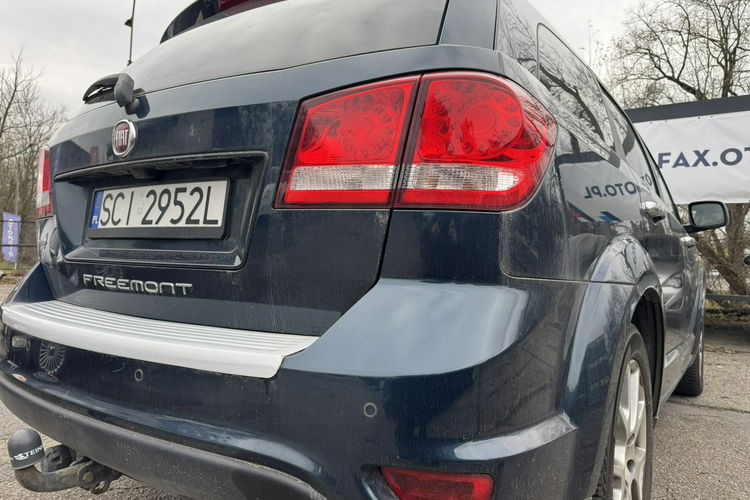 Fiat Freemont Klimatronic 3-stref, Podgrz. fotele, 7 osobowy, Skóra, Hak zdjęcie 12