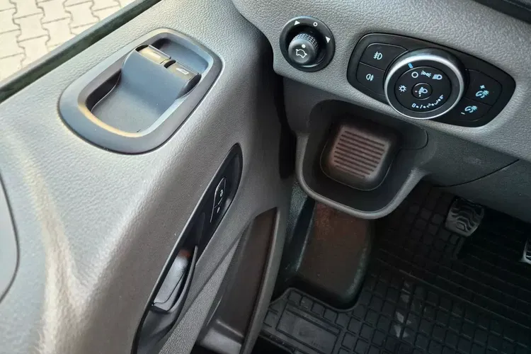Ford transit Skrzynia 74999zł NETTO 2.0TdCi/170KM zdjęcie 14