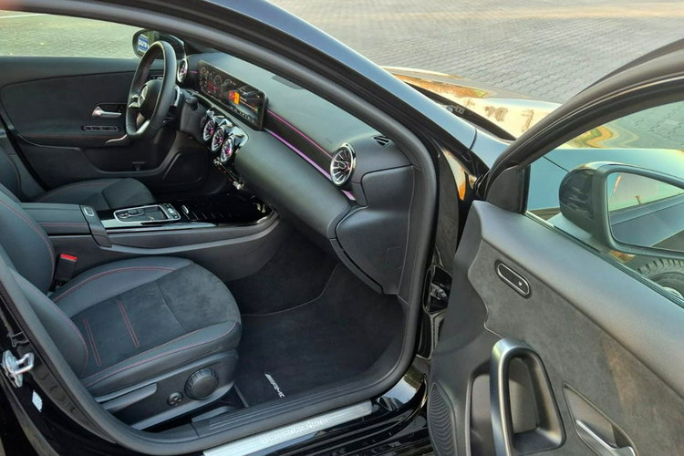 Mercedes A 200 Salon PL Pakiet AMG Line Przebieg: 8000 km Fa Vat 23% zdjęcie 9