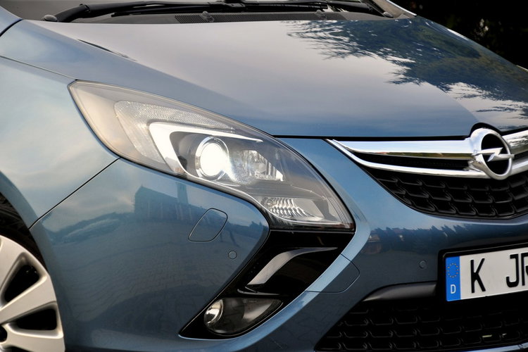 Zafira 1.4T(140KM) Bi-Xenon Led Navi Panorama Skóry 2xPark Alu17"ASO Opel zdjęcie 12