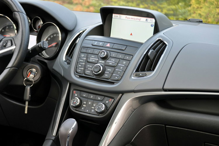 Zafira 1.4T(140KM) Bi-Xenon Led Navi Panorama Skóry 2xPark Alu17"ASO Opel zdjęcie 26