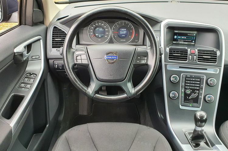 Volvo XC 60 2.0 R5 D3 # Kinetic # Manual # Serwis do Końca # zdjęcie 17