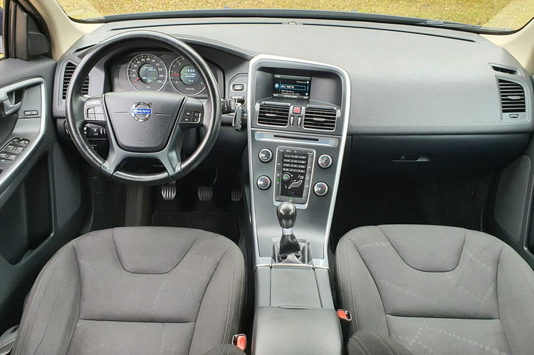 Volvo XC 60 2.0 R5 D3 # Kinetic # Manual # Serwis do Końca # zdjęcie 5
